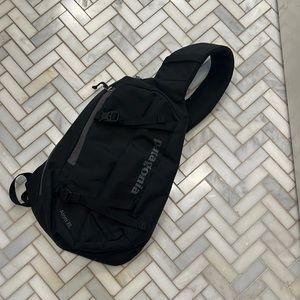 Patagonia Atom Sling Bag 8L in Black.